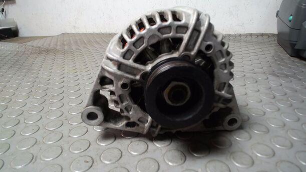 Foto: LICHTMASCHINE ( BOSCH / 100A ) eines Opel Corsa 1.2 16V Cup