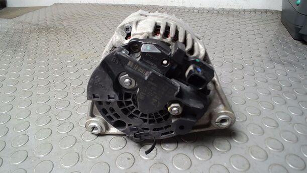 Foto: LICHTMASCHINE ( BOSCH / 100A ) eines Opel Corsa 1.2 16V Cup