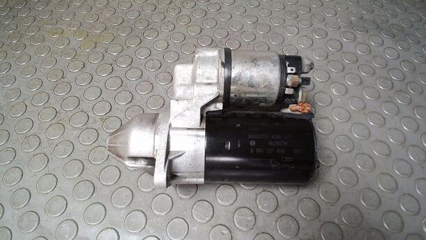 Foto: ANLASSER ( BOSCH ) eines Opel Corsa 1.2 16V Cup
