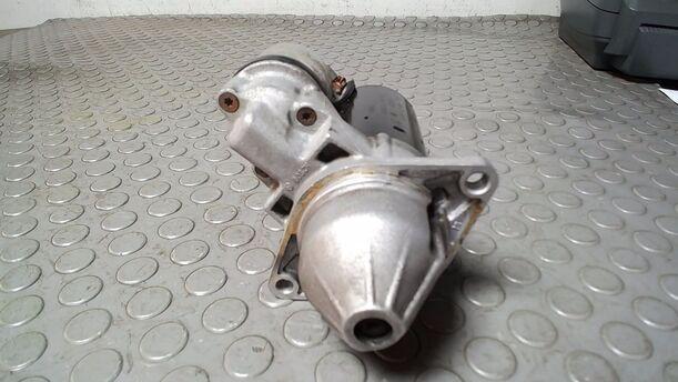 Foto: ANLASSER ( BOSCH ) eines Opel Corsa 1.2 16V Cup