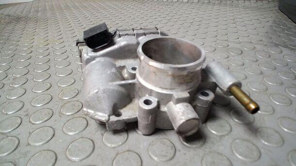 Foto: DROSSELKLAPPENSTUTZEN/ DROSSELKLAPPE ( BOSCH ) eines Opel Corsa 1.2 16V Cup