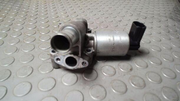 Foto: ABGASRÜCKFÜHRUNGSVENTIL/ AGR VENTIL eines Opel Corsa 1.2 16V Cup