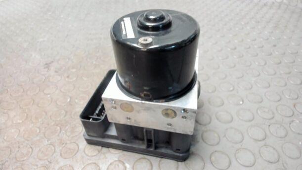 Foto: HAUPTBREMSAGGREGAT ABS eines VW Golf 1.4 Cup