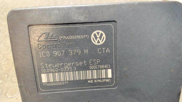 Foto: HAUPTBREMSAGGREGAT ABS eines VW Golf 1.4 Cup