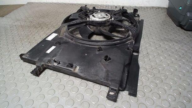 Foto: ELEKTROLÜFTER eines Opel Corsa 1.2 16V Cup