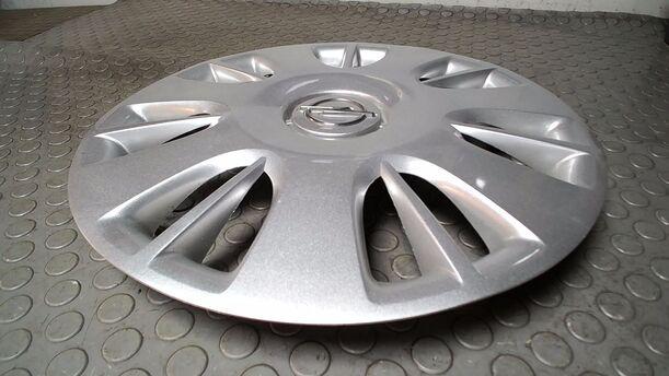 Foto: EINZELNE RADKAPPE/ RADDECKEL 15 ZOLL eines Opel Corsa 1.2 16V Cup
