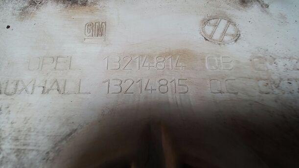 Foto: EINZELNE RADKAPPE/ RADDECKEL 15 ZOLL eines Opel Corsa 1.2 16V Cup
