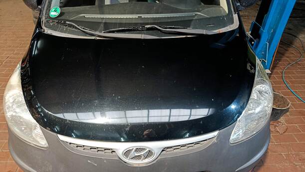 Foto: MOTORHAUBE eines Hyundai i10 1.1 Cup