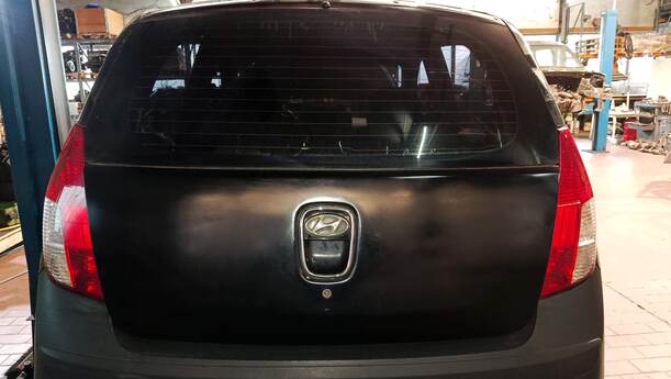 Foto: HECKKLAPPE/ HECKDECKEL ( SPOILER FEHLT ) eines Hyundai i10 1.1 Cup