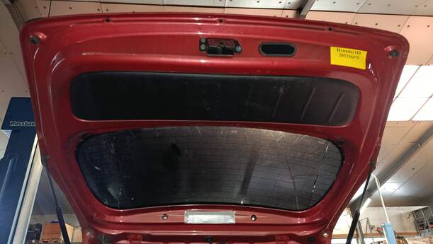 Foto: HECKKLAPPE/ HECKDECKEL ( SPOILER FEHLT ) eines Hyundai i10 1.1 Cup