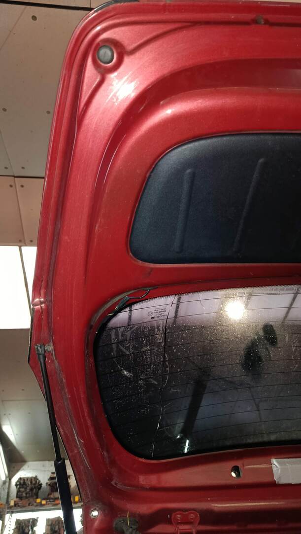 Foto: HECKKLAPPE/ HECKDECKEL ( SPOILER FEHLT ) eines Hyundai i10 1.1 Cup
