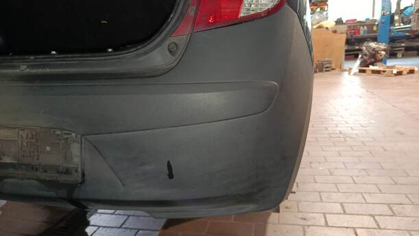 Foto: STOSSFÄNGER/ STOßSTANGE HINTEN eines Hyundai i10 1.1 Cup