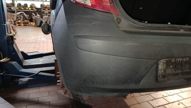 Foto: STOSSFÄNGER/ STOßSTANGE HINTEN eines Hyundai i10 1.1 Cup
