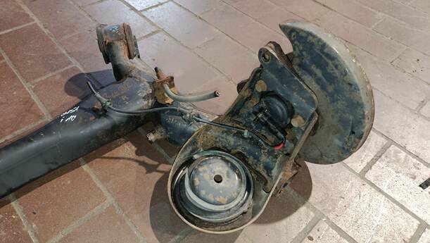 Foto: HINTERACHSE eines Hyundai i10 1.1 Cup
