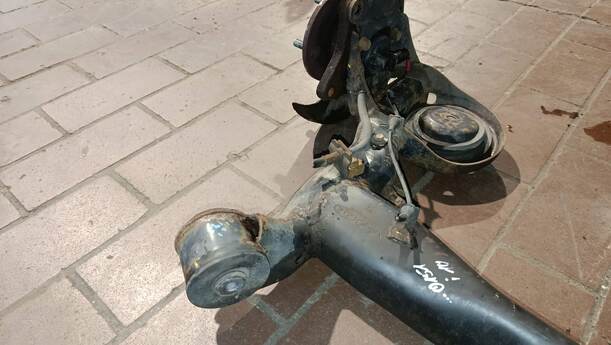 Foto: HINTERACHSE eines Hyundai i10 1.1 Cup