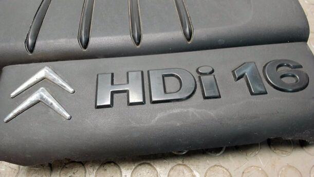 Foto: MOTORABDECKUNG / VERSCHALUNG eines Citroen Berlingo 1.6 HDI Cup