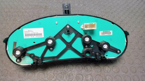 Foto: KOMBIINSTRUMENT / TACHOEINHEIT eines Citroen Berlingo 1.6 HDI Cup