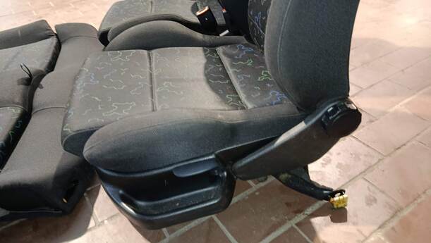 Foto: SITZE VORN / HINTEN eines VW Golf Cabrio 1.8 Cup