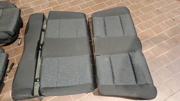 Foto: SITZE VORN / HINTEN eines VW Golf Cabrio 1.8 Cup