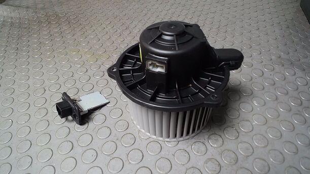 Foto: HEIZUNGSGEBLÄSE ( BOSCH ) eines Hyundai i10 1.1 Cup