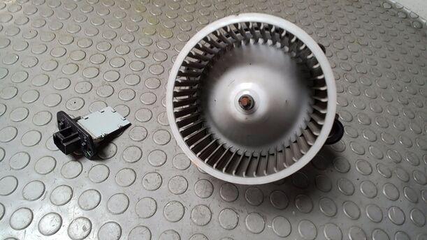 Foto: HEIZUNGSGEBLÄSE ( BOSCH ) eines Hyundai i10 1.1 Cup