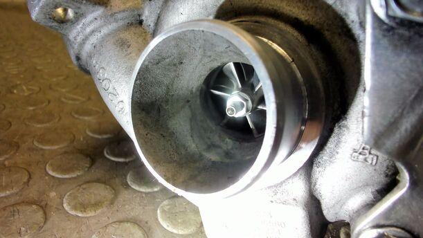 Foto: TURBOLADER eines Citroen Berlingo 1.6 HDI Cup