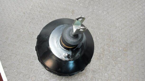 Foto: BREMSKRAFTVERSTÄRKER eines BMW 320d DPF Touring Aut. Cup