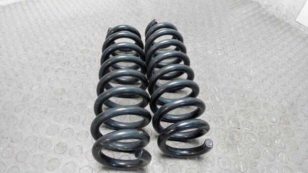 Foto: HINTEREFEDERN / FEDERNHINTEN eines BMW 320d DPF Touring Aut. Cup