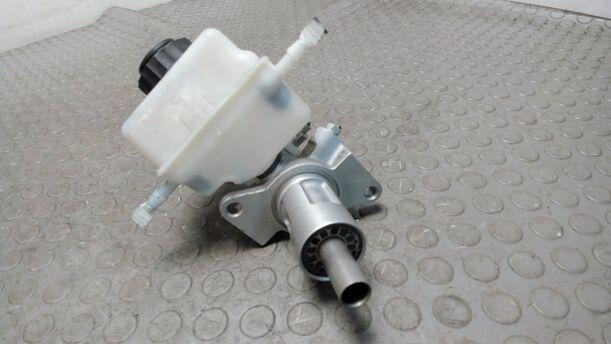 Foto: HAUPTBREMSZYLINDER eines BMW 320d DPF Touring Aut. Cup