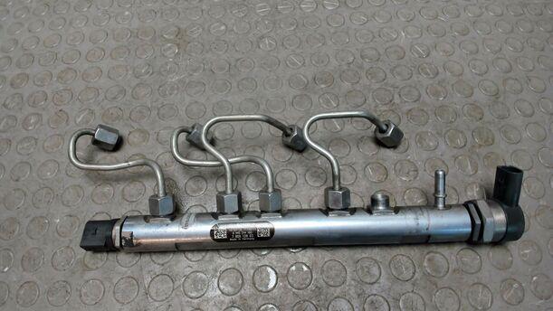 Foto: KRAFTSTOFFVERTEILERROHR eines BMW 320d DPF Touring Aut. Cup