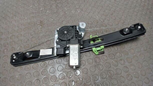 Foto: FENSTERHEBER HINTEN RECHTS ELEKTRISCH eines BMW 320d DPF Touring Aut. Cup