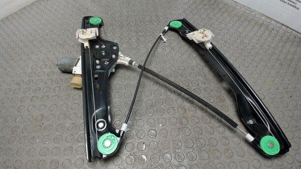Foto: FENSTERHEBER VORNE RECHTS ELEKTRISCH eines BMW 320d DPF Touring Aut. Cup