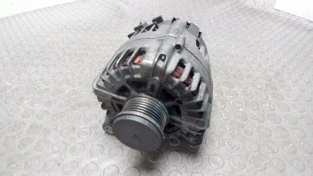 Foto: LICHTMASCHINE / GENERATOR  VALEO eines BMW 320d DPF Touring Aut. Cup