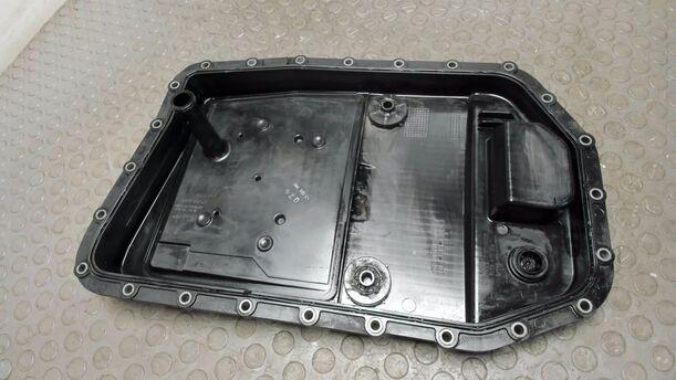 Foto: ÖLWANNE GETRIEBE eines BMW 320d DPF Touring Aut. Cup
