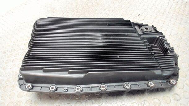 Foto: ÖLWANNE GETRIEBE eines BMW 320d DPF Touring Aut. Cup