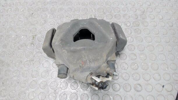 Foto: BREMSSATTEL VORNE LINKS eines BMW 320d DPF Touring Aut. Cup