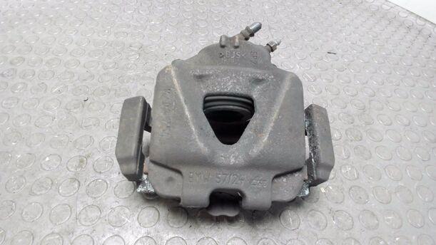 Foto: BREMSSATTEL VORNE RECHTS eines BMW 320d DPF Touring Aut. Cup