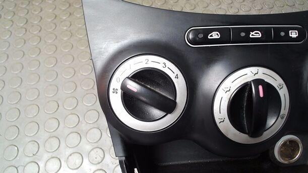 Foto: HEIZUNGSBETÄTIGUNG eines Hyundai i10 1.1 Cup