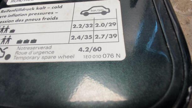 Foto: TANKKLAPPE / TANKDECKEL eines VW Golf Cabrio 1.8 Cup