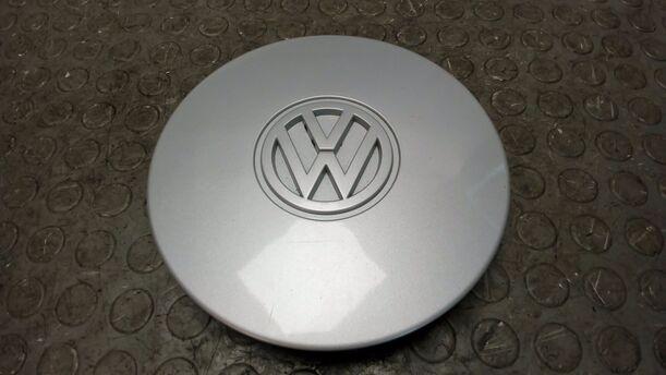 Foto: EINZELNE RADKAPPE / RADNABENDECKEL eines VW Golf Cabrio 1.8