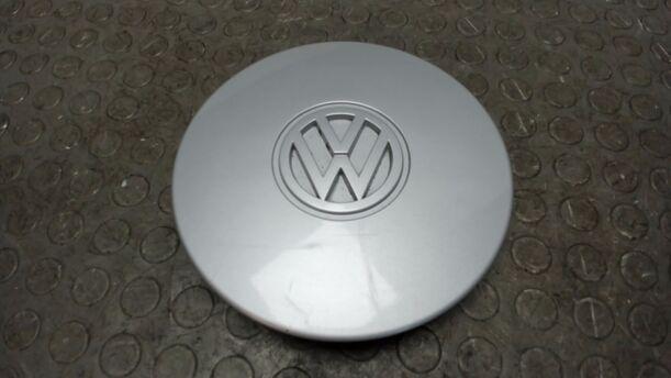 Foto: EINZELNE RADKAPPE / RADNABENDECKEL eines VW Golf Cabrio 1.8