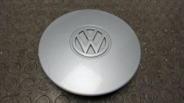 Foto: EINZELNE RADKAPPE / RADNABENKAPPE eines VW Golf Cabrio 1.8