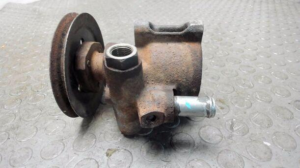 Foto: PUMPE SERVOLENKUNG eines VW Golf Cabrio 1.8