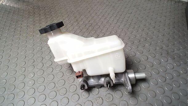 Foto: HAUPTBREMSZYLINDER eines Hyundai i10 1.1