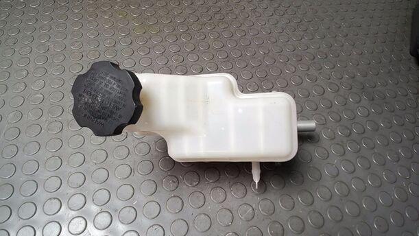 Foto: HAUPTBREMSZYLINDER eines Hyundai i10 1.1