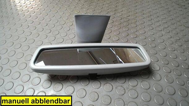 Foto: INNENSPIEGEL eines Mercedes-Benz C 220 T CDI