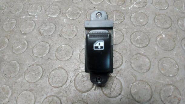 Foto: FENSTERHEBERSCHALTER eines Kia Rio 1.6
