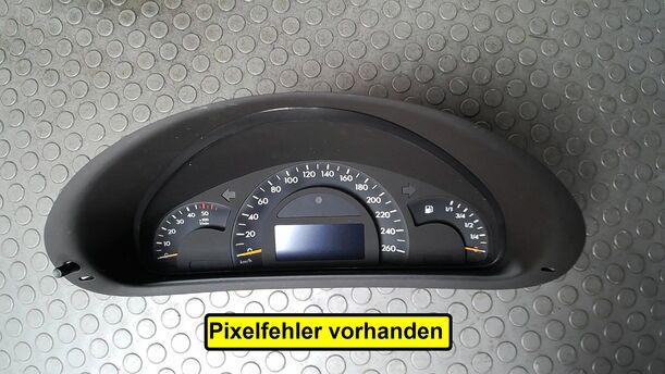 Foto: TACHOEINHEIT/ KOMBIINSTRUMENT eines Mercedes-Benz C 220 T CDI