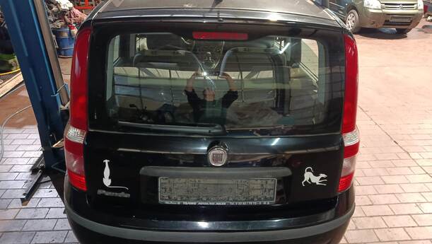Foto: HECKKLAPPE / HECKDECKEL eines Fiat Panda 1.2