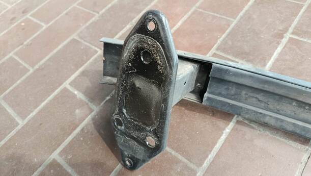 Foto: VERSTÄRKUNG VORNE eines Fiat Panda 1.2